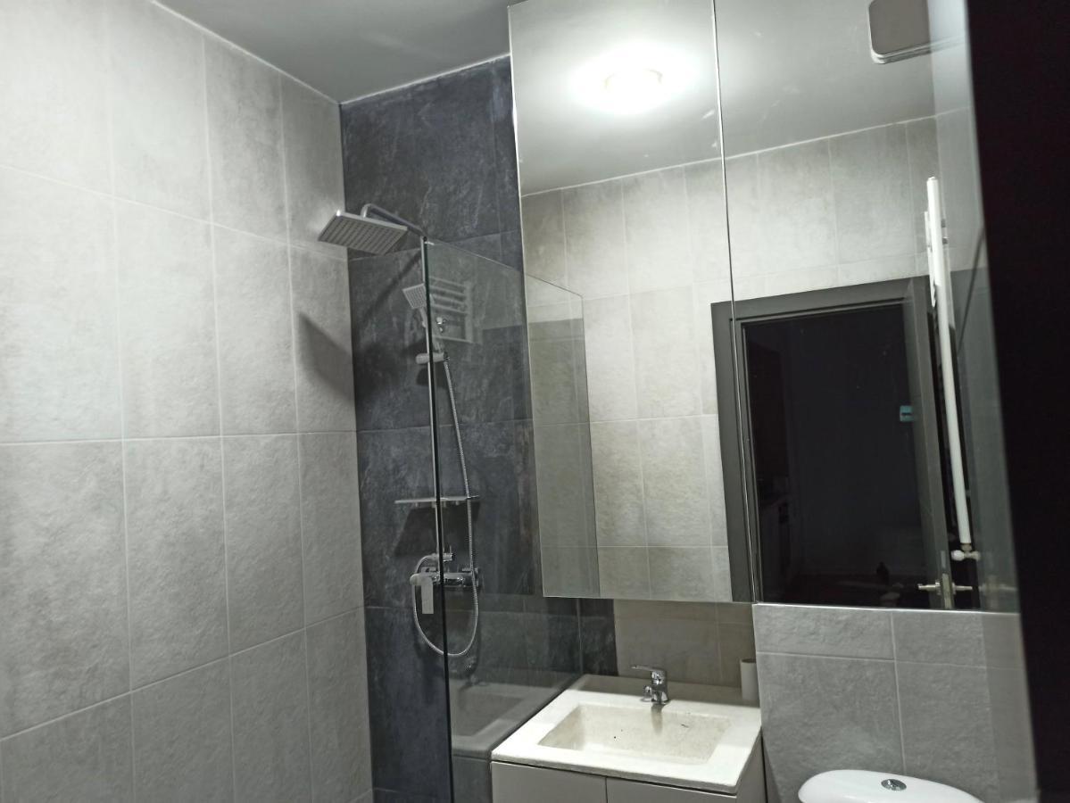 בוקרשט Stylish, Modern 2 Rooms Flat With River View, Near Presidential Palace מראה חיצוני תמונה